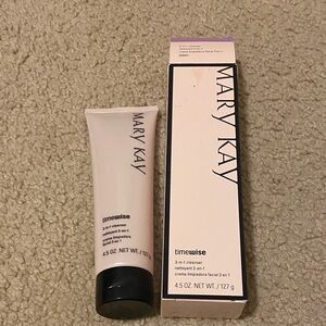 Mary Kay Timewise 3-in-1 Cleanser - Soft Pink and Black